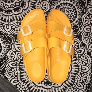 super cute waterproof birks!!!